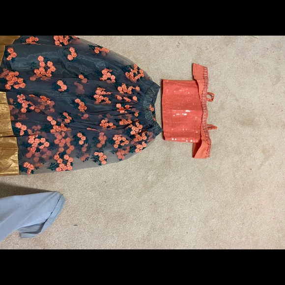 Indian dress - Picture 5 of 8